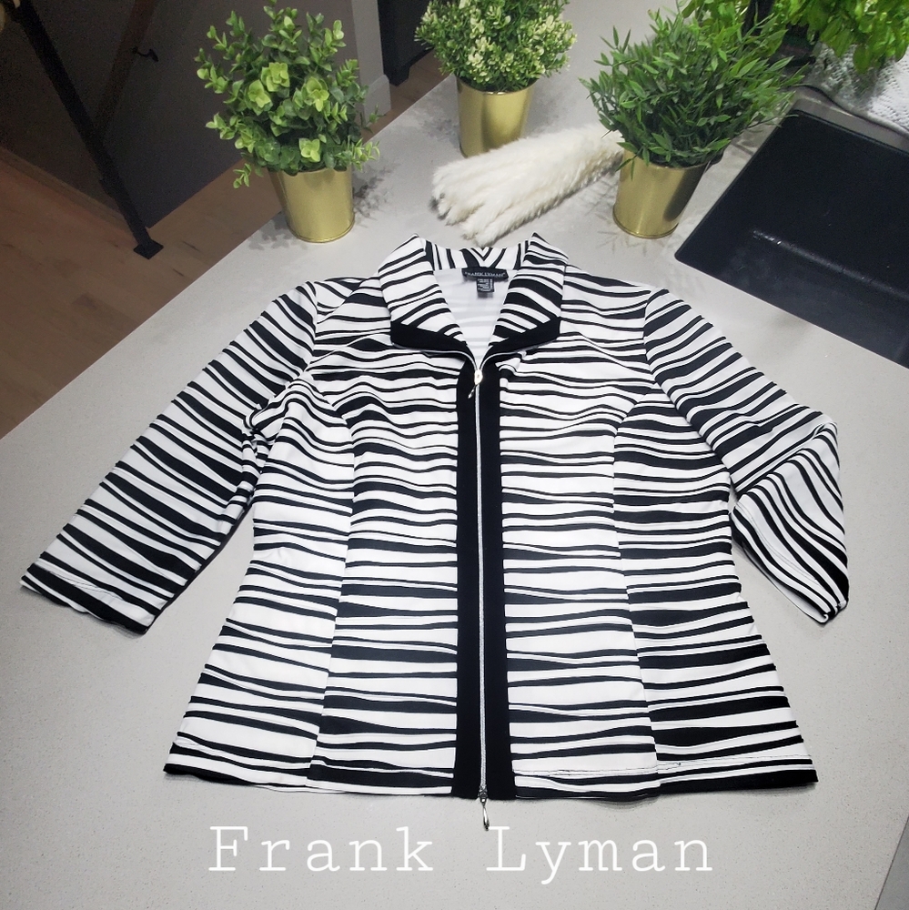NWOT FRANK LYMAN Magnifique blazer à motifs linéaires noir et blanc